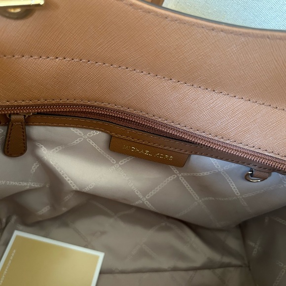 Michael Kors Jet Set Chain shoulder bag - Picture 11 of 13